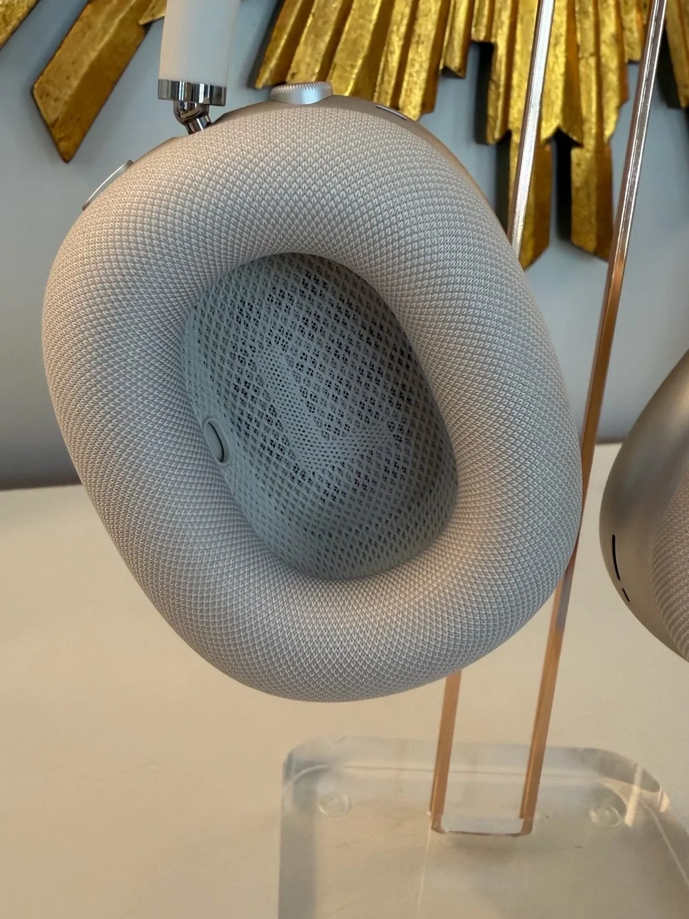 Apple AirPod Max 2 in Starlight